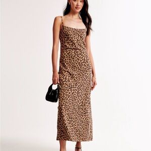 Abercrombie & Fitch Leopard Print Midi Dress